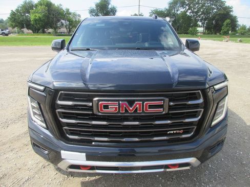New 2026 GMC Yukon AT4 Ultimate AWD/4WD image 10