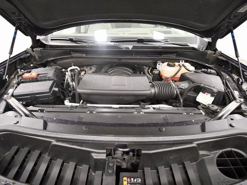 Used 2024 GMC Yukon XL Denali image 12