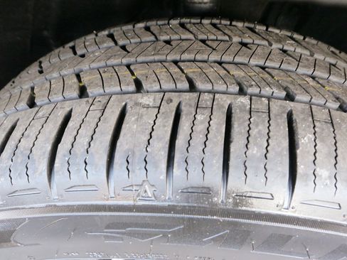 Used 2023 Lexus RZ 450e Luxury image 33