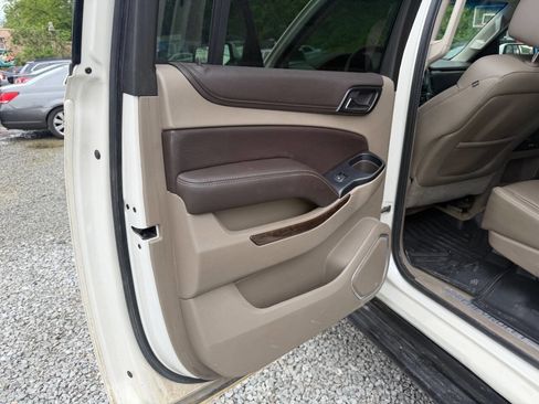 Used 2015 Chevrolet Suburban LT AWD/4WD image 12