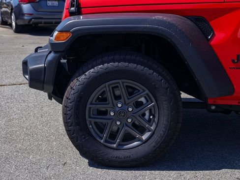 Used 2025 Jeep Wrangler Unlimited Sport AWD/4WD image 11