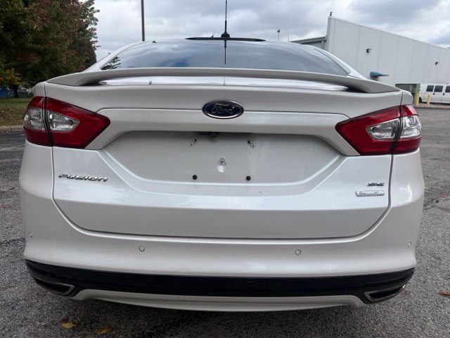 Used 2016 Ford Fusion SE w/ Equipment Group 202A FWD image 4