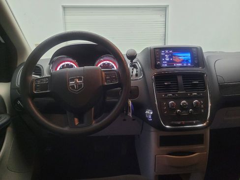 Used 2018 Dodge Grand Caravan SE w/ UConnect Hands-Free Group FWD image 22
