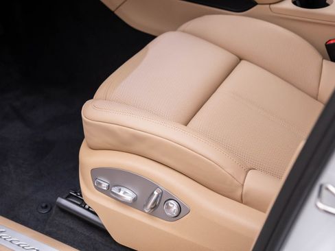 New 2026 Porsche Macan S image 16