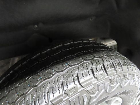 Used 2025 GMC Sierra 1500 SLE image 29