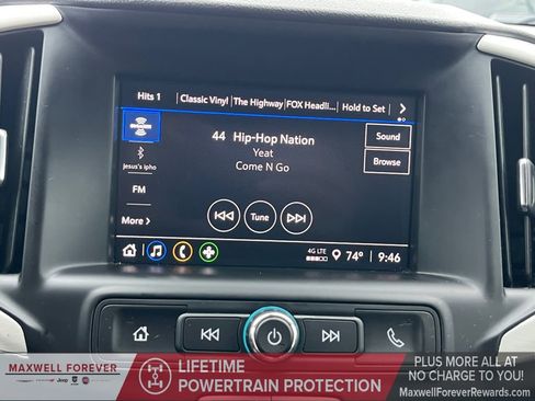 Used 2024 GMC Terrain SLE w/ Driver Convenience Package image 8