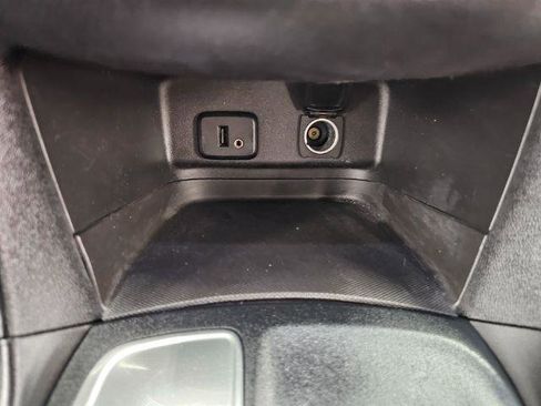 Used 2018 Chevrolet Equinox LT image 18