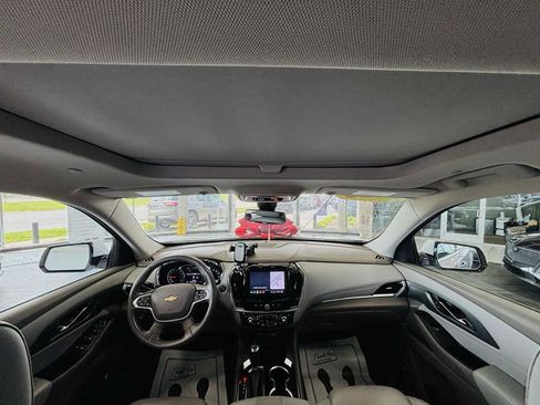 Used 2020 Chevrolet Traverse Premier FWD image 60