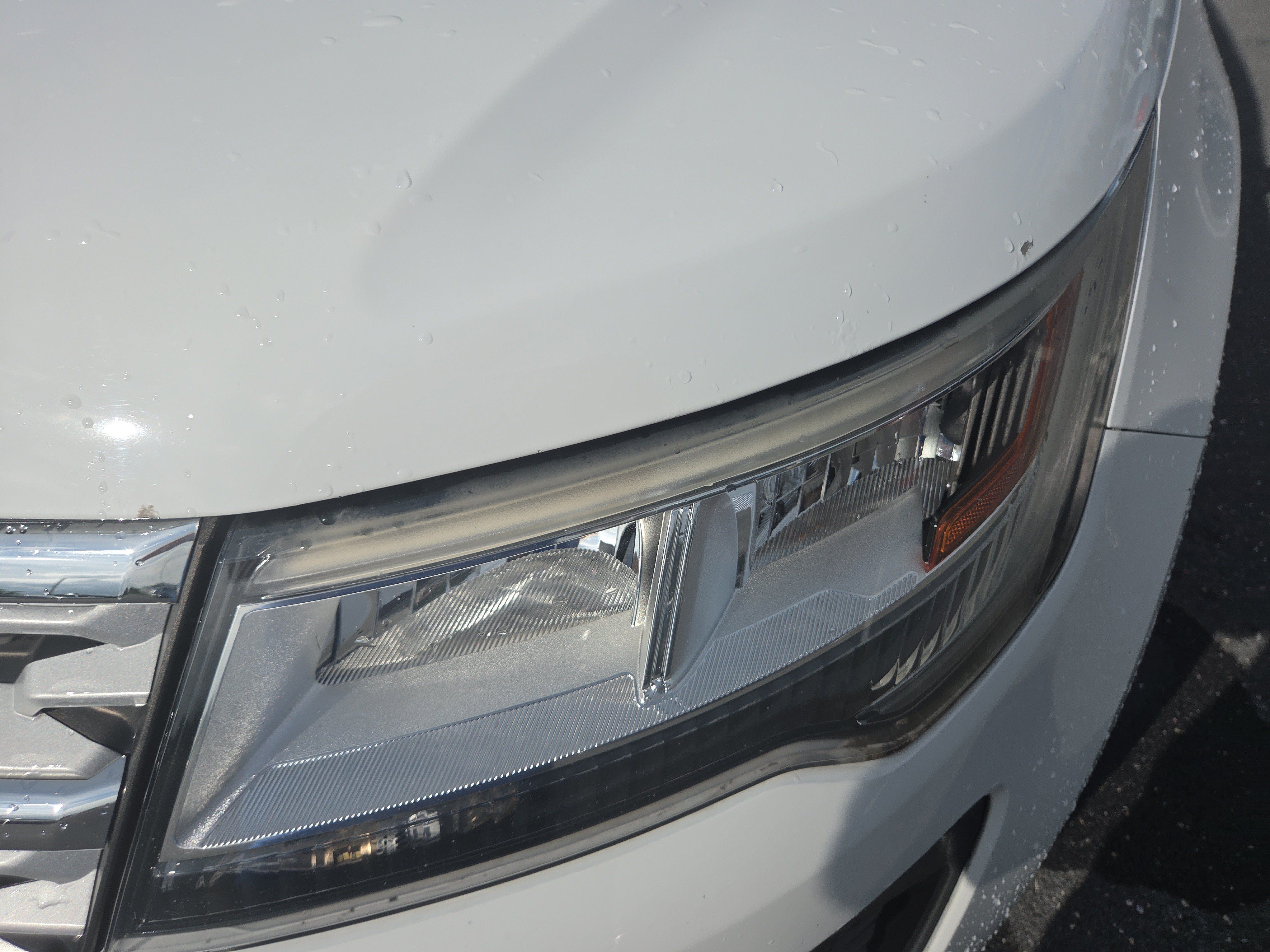 Used 2019 Ford Explorer XLT AWD/4WD image 18