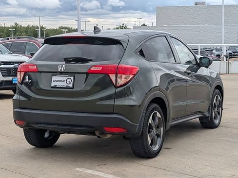Used 2018 Honda HR-V EX image 3