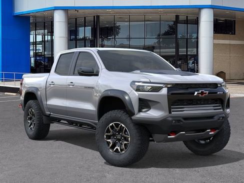 New 2026 Chevrolet Colorado ZR2 w/ Technology Package AWD/4WD image 7