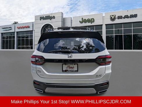 Used 2025 Honda Pilot Elite image 4