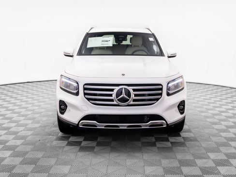 New 2025 Mercedes-Benz GLB 250 4MATIC image 9