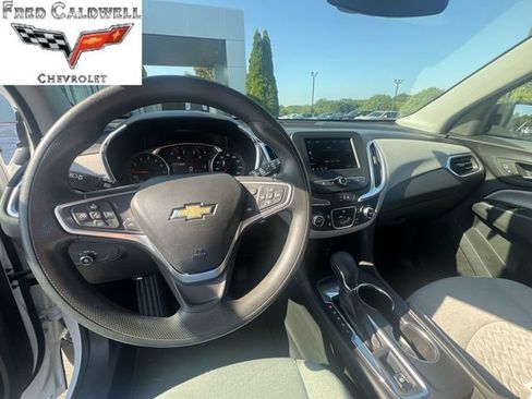 Used 2023 Chevrolet Equinox LS w/ LS Convenience Package FWD image 16