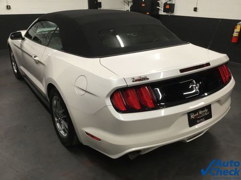 Used 2017 Ford Mustang Convertible image 18