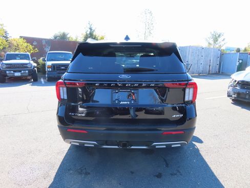 New 2026 Ford Explorer Active image 5