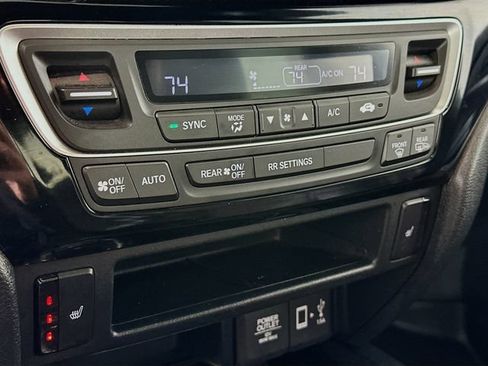 Used 2022 Honda Ridgeline Black Edition image 14