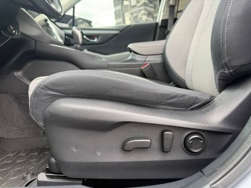 Used 2021 Subaru Outback Premium AWD/4WD image 9