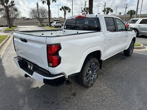 Used 2024 Chevrolet Colorado LT w/ LT Convenience Package III image 6