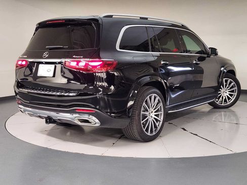 Used 2024 Mercedes-Benz GLS 580 4MATIC image 2