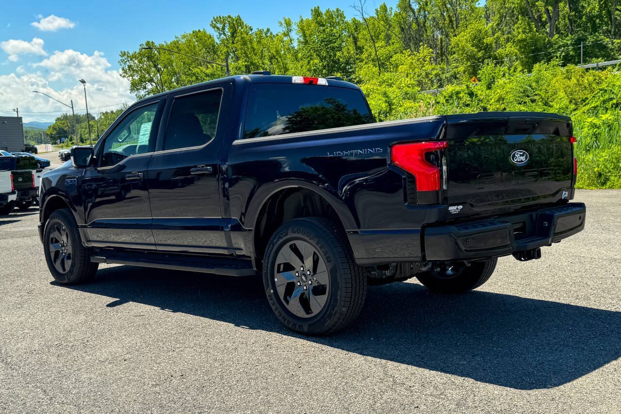 New 2025 Ford F150 Lightning Flash AWD/4WD image 5