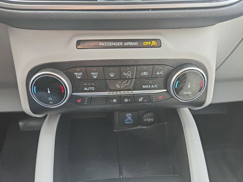 Used 2023 Ford Escape Active image 20