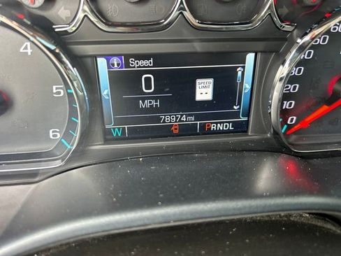 Used 2018 Chevrolet Silverado 1500 High Country image 18