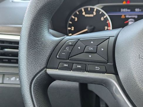 Used 2025 Nissan Altima 2.5 SV FWD image 19
