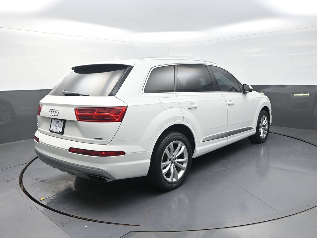 Used 2019 Audi Q7 3.0T Premium Plus AWD/4WD image 11