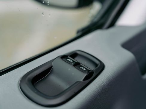 Used 2019 Ford Transit 250 130 Low Roof w/ Exterior Upgrade Package image 15