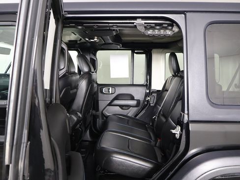 Used 2022 Jeep Wrangler Unlimited Rubicon 4xe image 27