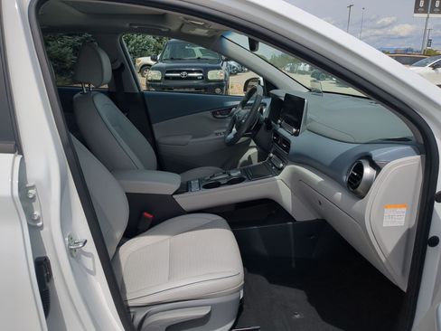 Used 2021 Hyundai Kona Ultimate w/ Cargo Package FWD image 28