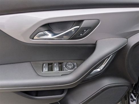 Used 2025 Chevrolet Blazer LT image 11