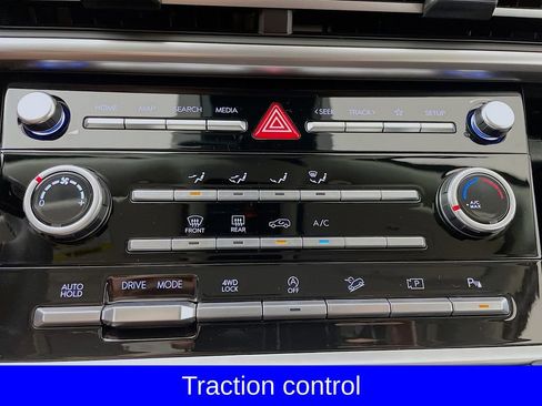 Used 2025 Hyundai Santa Fe SE image 19