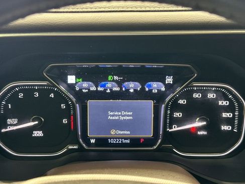 Used 2021 GMC Yukon XL Denali w/ Denali Premium Package image 11