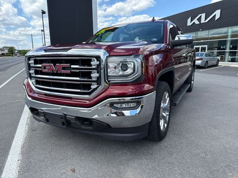 Used 2017 GMC Sierra 1500 SLT w/ SLT Premium Package AWD/4WD image 8