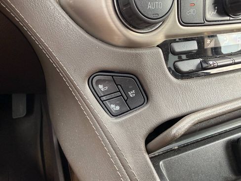Used 2015 GMC Yukon Denali w/ Open Road Package AWD/4WD image 54