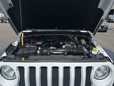 Used 2018 Jeep Wrangler Sport AWD/4WD image 30