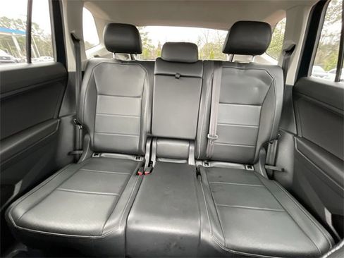 Used 2019 Volkswagen Tiguan SE image 19