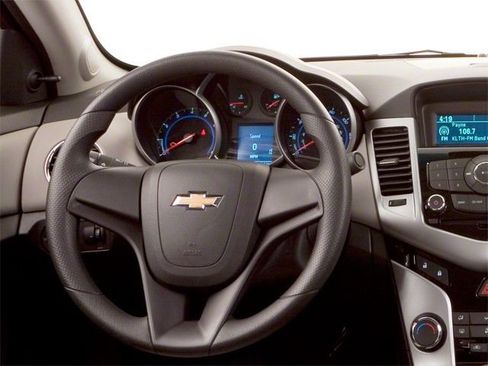 Used 2012 Chevrolet Cruze LT FWD image 5