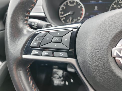 Used 2024 Nissan Altima 2.5 SR FWD image 33
