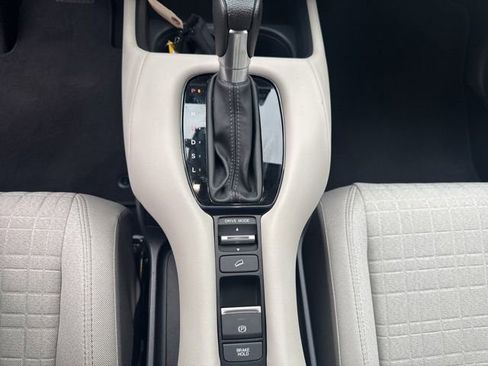 Certified 2023 Honda HR-V LX image 20