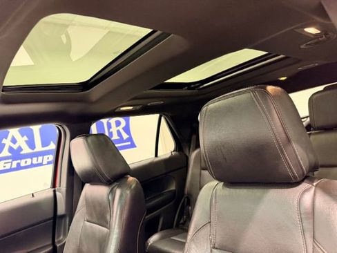 Used 2015 Ford Explorer Sport w/ Equipment Group 401A AWD/4WD image 46