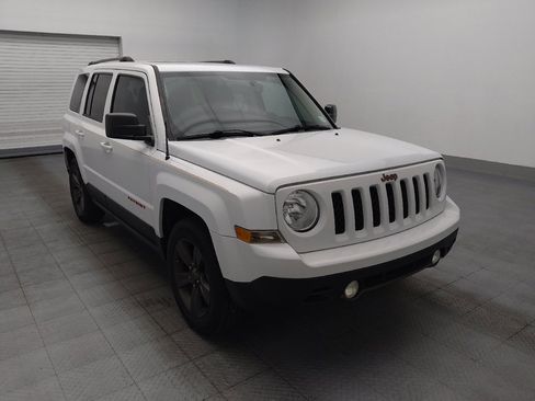 Used 2017 Jeep Patriot 75th Anniversary w/ Power Value Group FWD image 14