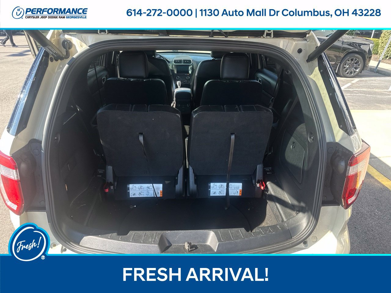 Used 2018 Ford Explorer XLT w/ Equipment Group 202A FWD image 13