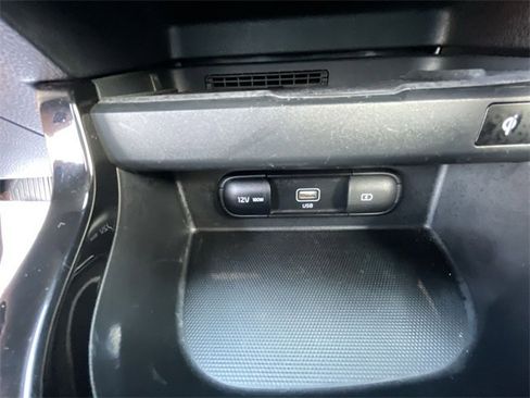 Used 2023 Kia Seltos EX image 23