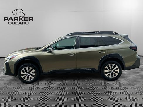 Used 2024 Subaru Outback Premium AWD/4WD image 2