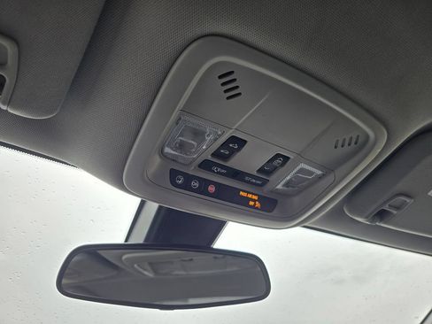 Used 2021 Chevrolet Malibu LT FWD image 28