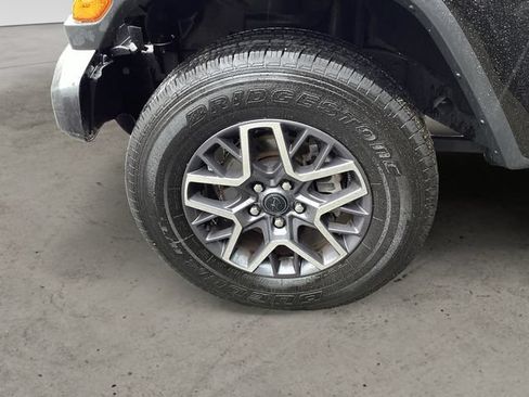 Certified 2025 Jeep Wrangler Unlimited Sahara AWD/4WD image 14