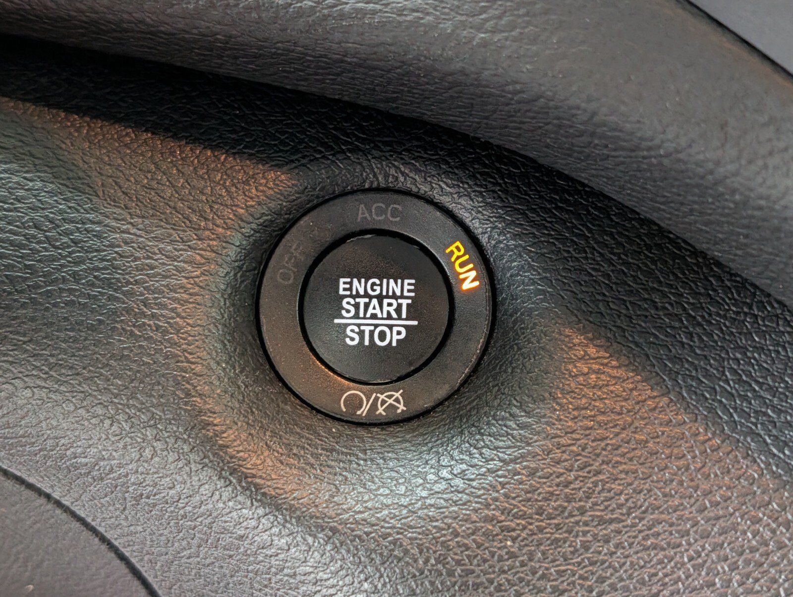 Used 2019 Jeep Cherokee Limited AWD/4WD image 23